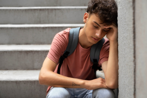 ¿Cómo ayudar a un adolescente con distimia?